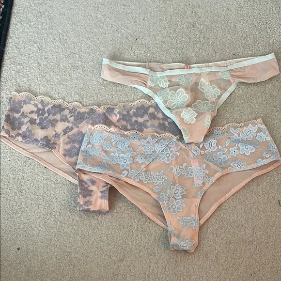 PINK Victoria's Secret Cream and Tan Lace Panties Intimates NWOT - Picture 1 of 3